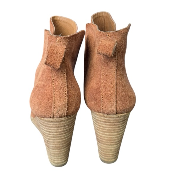 Lucky Brand Yoniana Suede Wedge heel ankle bootie SZ 9 - Picture 7 of 11